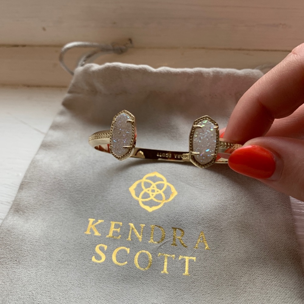 Brand new never worn Kendra Scott bracelet
